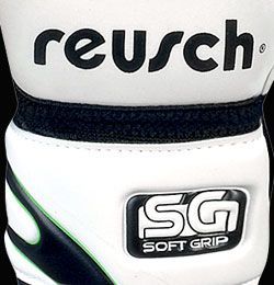 Две пары Reusch Raptor Pro SG
