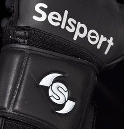 Вратарские перчатки Selsport Wrappa Elite Light Neomax