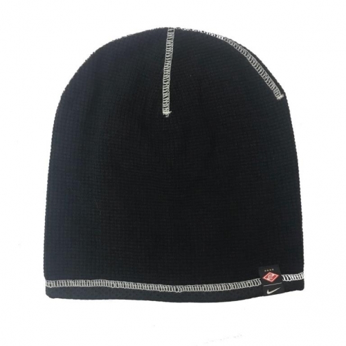 Шапка NIKE SPM BEANIE TRAINING (HO21) DM8933-010