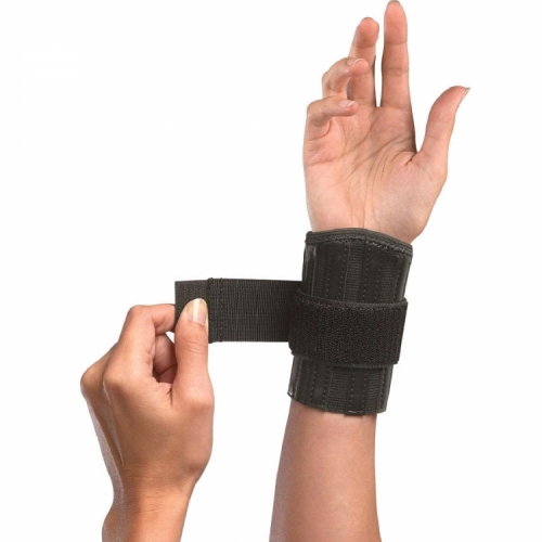 Бандаж на запястье MUELLER WRIST BRACE со спицами 222