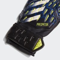Детские вратарские перчатки Adidas Predator Match Fingersave GK3520 - вид 1 миниатюра